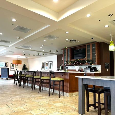 Hilton Garden Inn Уест Честър Екстериор снимка