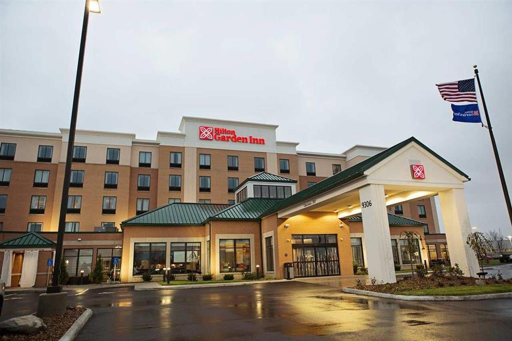 Hilton Garden Inn Уест Честър Екстериор снимка