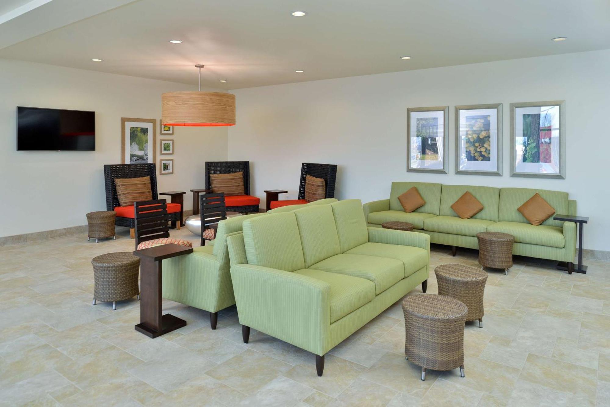 Hilton Garden Inn Уест Честър Екстериор снимка