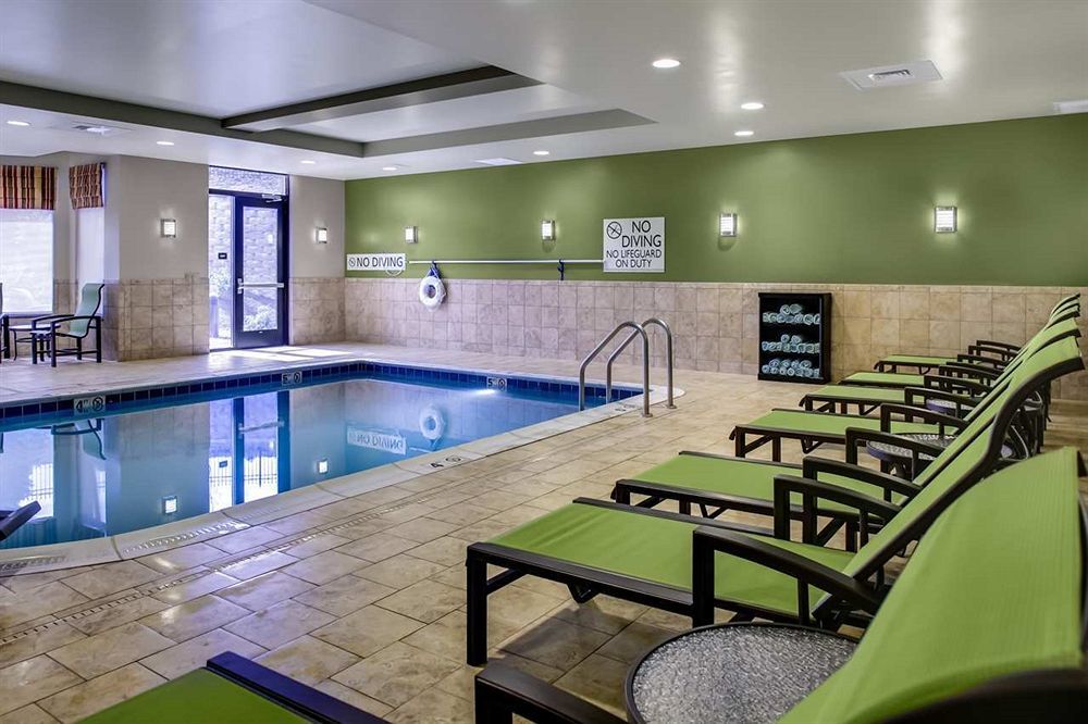 Hilton Garden Inn Уест Честър Екстериор снимка